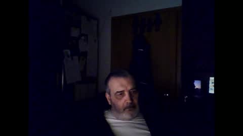 Snapshot of chris250268 chatting on December 8, 4:35 am Chris online show from December 8, 4:35 am