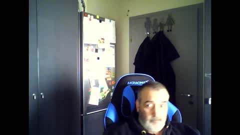 Snapshot of chris250268 chatting on September 17, 9:43 am Chris online show from September 17, 9:43 am