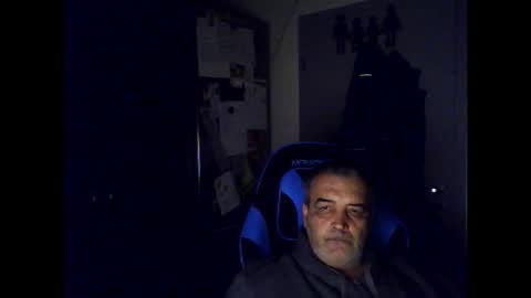 Snapshot of chris250268 chatting on October 12, 4:06 am Chris online show from October 12, 4:06 am