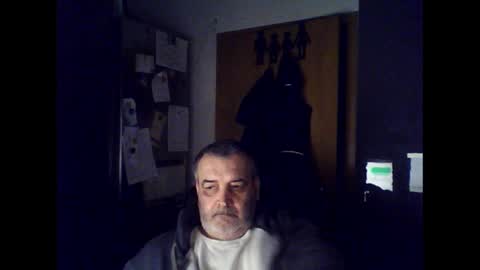 Snapshot of chris250268 chatting on December 22, 1:34 am Chris online show from December 22, 1:34 am
