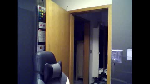 Snapshot of chris250268 chatting on January 16, 7:07 am Chris online show from January 16, 7:07 am