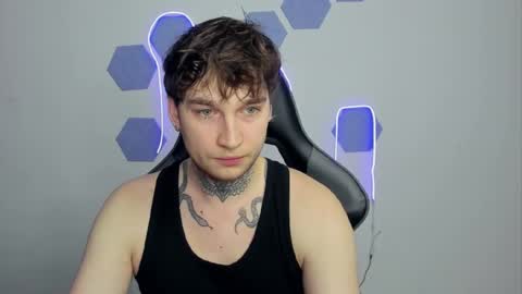 Chris Tyson online show from December 18, 12:43 am