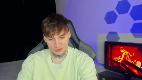 Chris Tyson online show from February 22, 11:32 pm