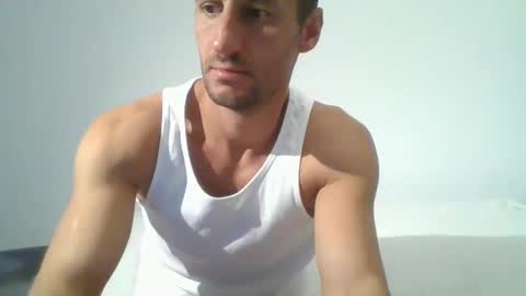 Snapshot of chrisaron chatting on October 8, 3:22 am chrisaron online show from October 8, 3:22 am