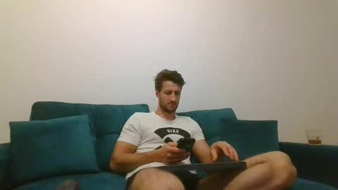 Snapshot of chrisaron chatting on March 8, 4:20 am chrisaron online show from March 8, 4:20 am