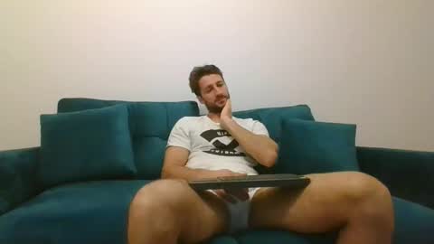 Snapshot of chrisaron chatting on February 22, 4:29 am chrisaron online show from February 22, 4:29 am