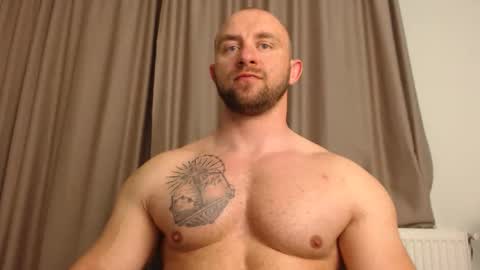 chrisbigbiceps online show from April 28, 5:50 pm