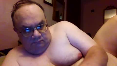 Snapshot of chrismini312 chatting on September 15, 7:04 pm Chris The Jerk Off King online show from September 15, 7:04 pm