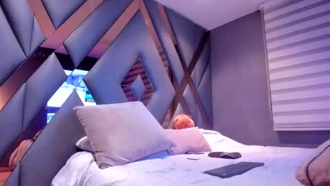 chrismorgan24 online show from November 19, 10:53 pm