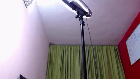 chriss_james online show from October 31, 2:24 am