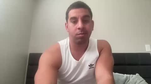 jhonatan online show from November 17, 6:11 pm