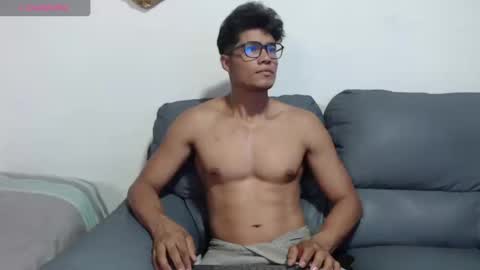 Snapshot of christian_musclet4 chatting on September 19, 1:55 pm ---Chistian--- online show from September 19, 1:55 pm