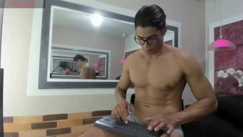 Snapshot of christian_musclet4 chatting on March 6, 1:46 pm ---Chistian--- online show from March 6, 1:46 pm