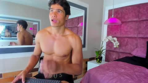 Snapshot of christian_musclet4 chatting on March 5, 2:45 pm ---Chistian--- online show from March 5, 2:45 pm