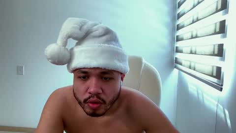 Chris online show from December 24, 7:00 pm