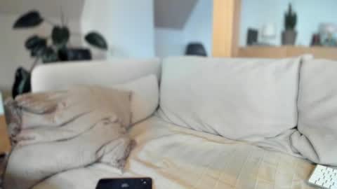 ChrisBang online show from April 14, 6:18 pm