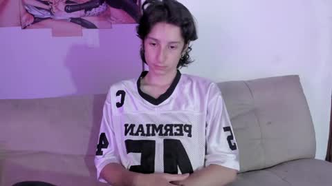 cirosky_elchicopolla online show from March 25, 3:43 am