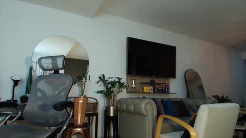 Snapshot of clark_strong chatting on January 19, 1:10 am clark_strong online show from January 19, 1:10 am
