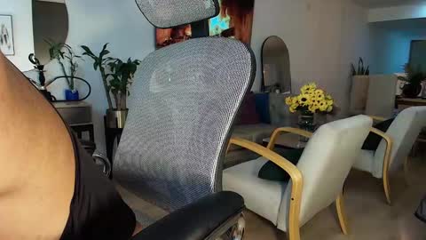 Snapshot of clark_strong chatting on March 4, 8:49 pm clark_strong online show from March 4, 8:49 pm