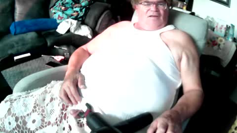 cleoiscuming online show from July 24, 1:40 pm