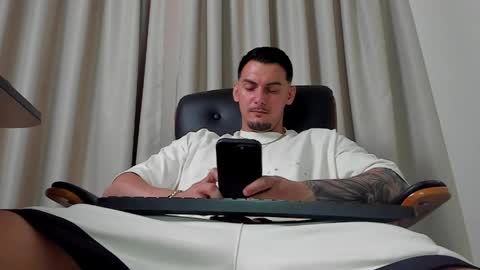 ClintMasterss online show from June 10, 9:11 am