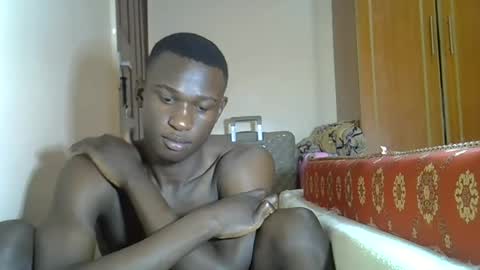 clive_damian online show from July 19, 11:38 am