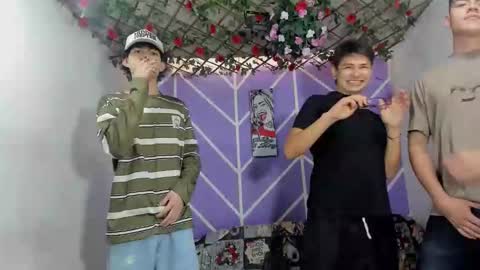 Snapshot of club_latinboys chatting on October 4, 7:29 pm club_latinboys online show from October 4, 7:29 pm