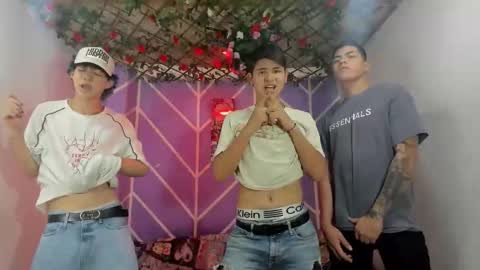 Snapshot of club_latinboys chatting on October 5, 7:40 pm club_latinboys online show from October 5, 7:40 pm