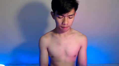 clyde_twinkx online show from June 7, 2:46 pm