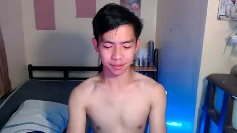 clyde_twinkx online show from June 17, 6:26 am