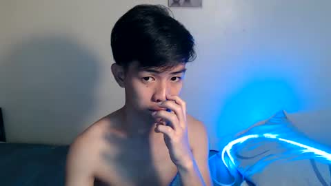clyde_twinkx online show from July 1, 6:41 pm