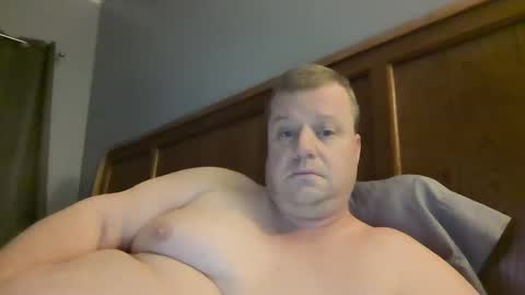 Snapshot of cmachen chatting on February 1, 12:51 am cmachen online show from February 1, 12:51 am