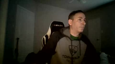 Snapshot of cmypenis chatting on December 25, 2:45 pm Master Bates online show from December 25, 2:45 pm