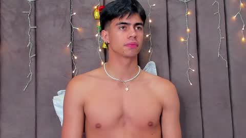 Cody Pipper online show from December 22, 11:31 pm