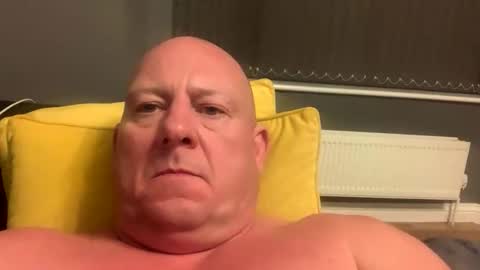 col4nows online show from October 25, 8:32 pm