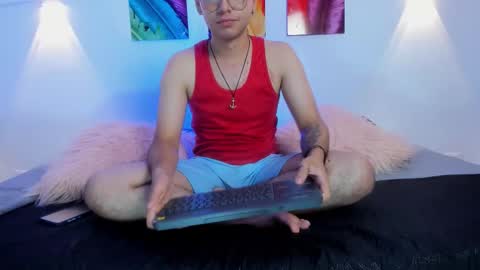 Snapshot of colecruz chatting on October 15, 8:49 pm Cole online show from October 15, 8:49 pm