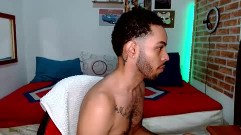 Snapshot of colinlatinbrown chatting on February 1, 10:48 am IG online show from February 1, 10:48 am