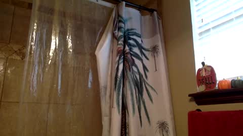 Snapshot of collegedudejames chatting on September 18, 4:20 pm DILF James online show from September 18, 4:20 pm