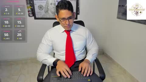 coltonmassif_ online show from December 2, 12:36 am