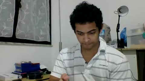 comobailamioso online show from December 21, 6:05 pm