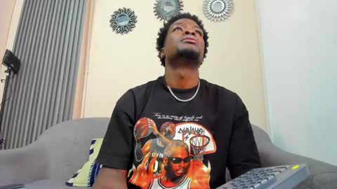Snapshot of compton_01 chatting on October 9, 3:28 pm COMPTON online show from October 9, 3:28 pm