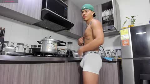 Damian and Daniel online show from April 20, 11:29 pm