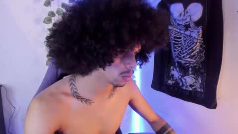 Aaron  online show from March 5, 2:02 pm