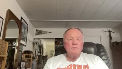 cookoosnest online show from October 22, 5:00 am