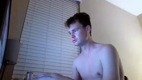 cooldude122222 online show from December 31, 1:47 am