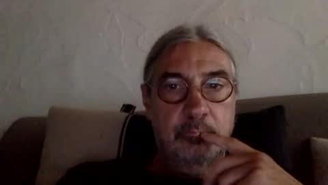 Snapshot of coreander chatting on September 21, 2:06 pm coreander online show from September 21, 2:06 pm