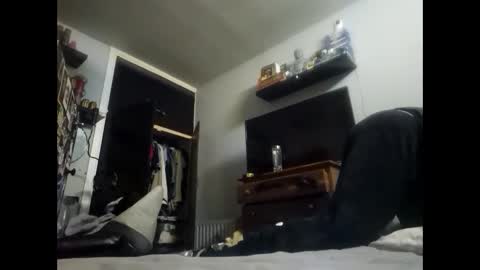 cozzyfella97 online show from October 19, 3:55 am