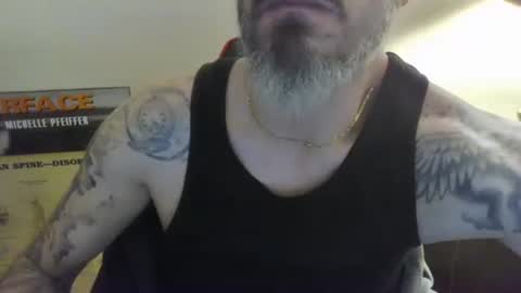 Snapshot of cpl_inlove chatting on December 23, 8:47 pm cpl_inlove online show from December 23, 8:47 pm
