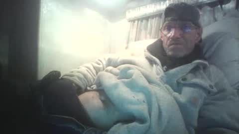 crazybuilder1 online show from November 30, 2:46 am