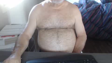 Snapshot of creamormilk chatting on October 4, 8:13 pm Creamormilk online show from October 4, 8:13 pm